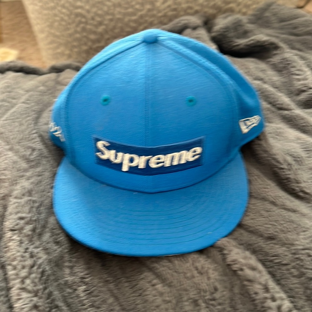 Supreme hat size 7 1/2